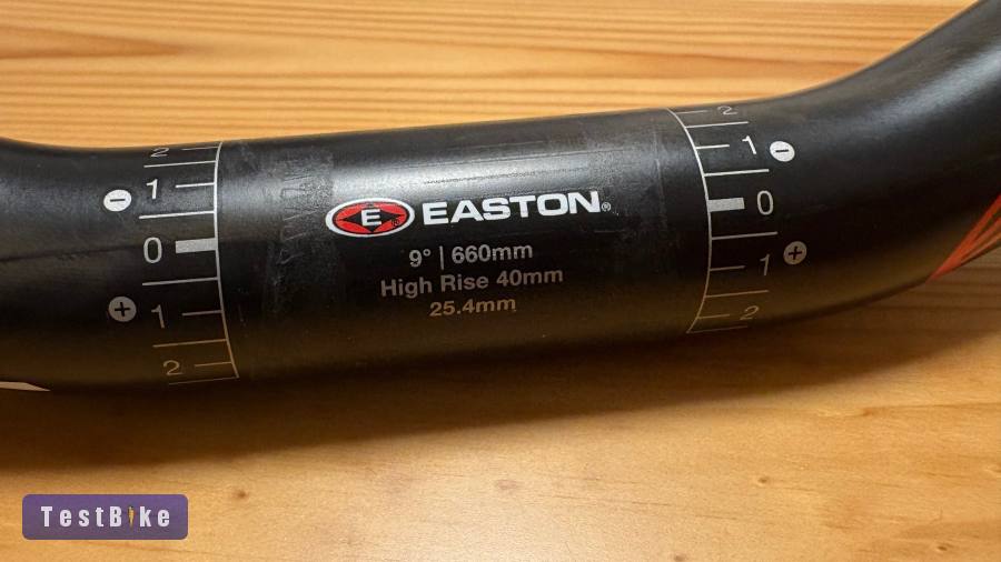 Easton EC70 XC karbon kormány 25,4/660 mm