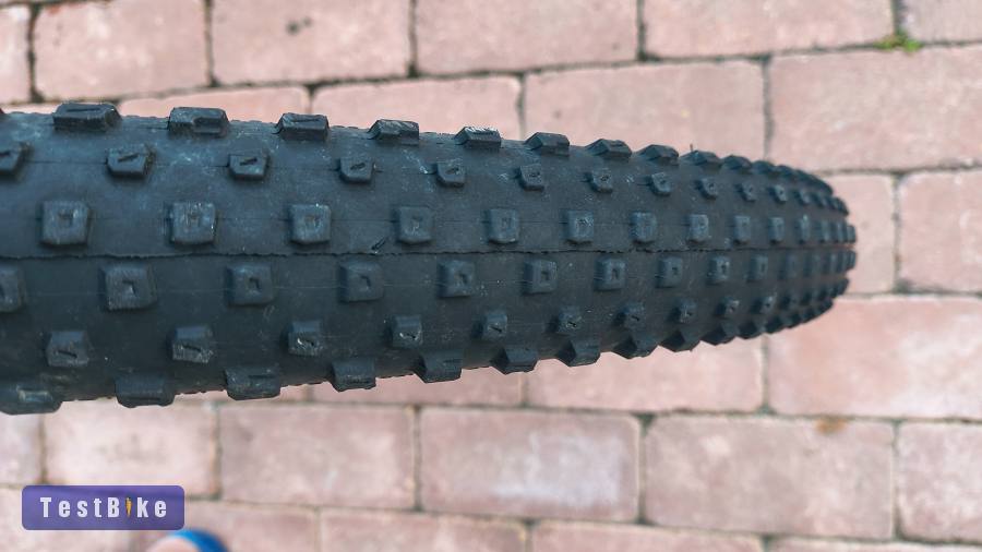 Helloween akció - Bontrager XR2 Team Issue TLR 29x2.20