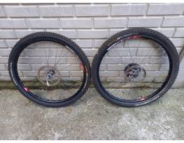 Egy pár KTM 26" tárcsafékes kerék