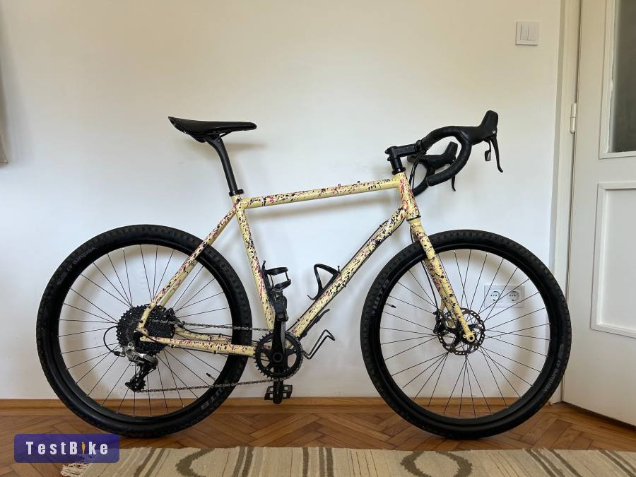 Egyedi Csepel Deepspace gravel (54 cm)