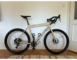 Egyedi Csepel Deepspace gravel (54 cm)