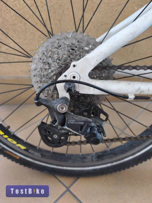 Egyedi építésű 24 junior MTB 