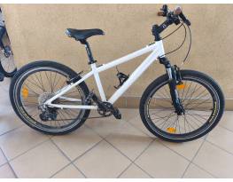 Egyedi építésű 24 junior MTB 