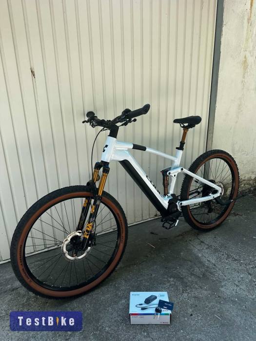 Egyedileg átalakított Új (260 km) Cube Stereo Hybrid 120 pro