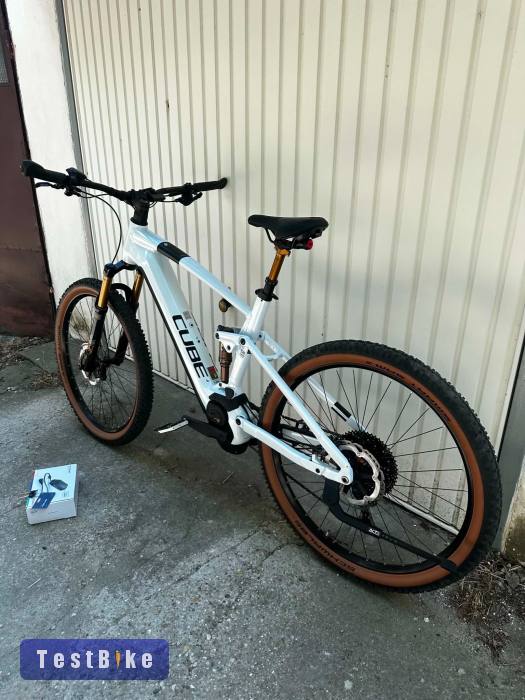 Egyedileg átalakított Új (260 km) Cube Stereo Hybrid 120 pro