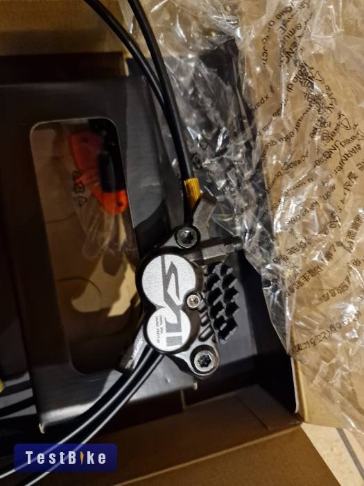 Egyedileg épített 27,5 Mullet Specialized Demo 8 FSR 2 eladó