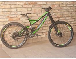 Egyedileg Ă©pĂtett 27,5 Mullet Specialized Demo 8 FSR 2 eladĂł