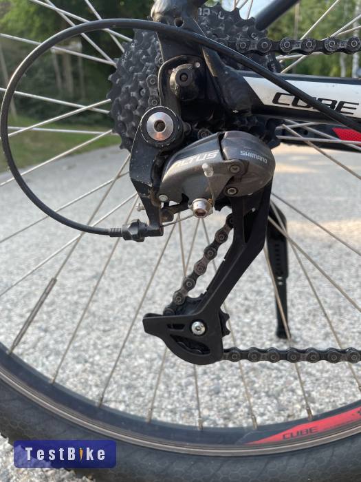 ElADÓ 27,5-es CUBE gyerek bringa 