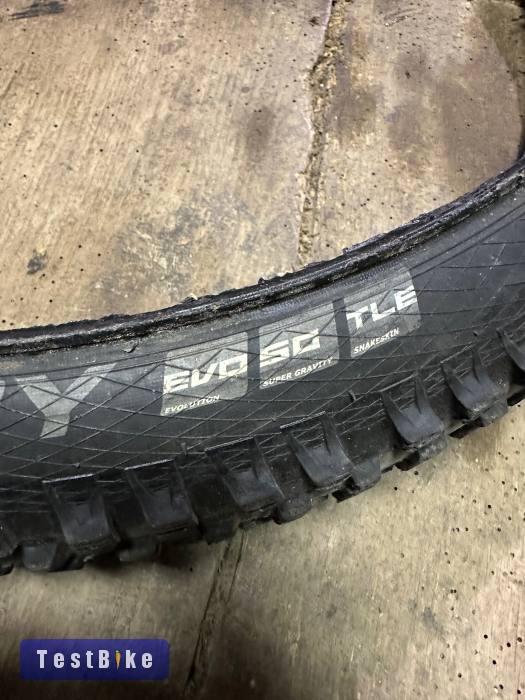 Eladó 27.5 DH/Enduro külsők