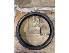 Eladó 27.5 DH/Enduro külsők