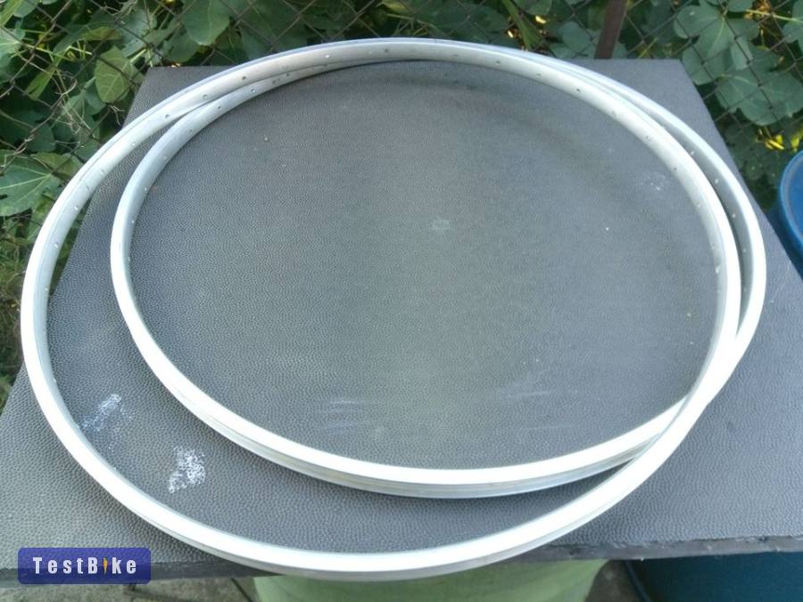 Eladó 27x1/4 es avagy 630 mm es 36 lyukas szimplafalú német