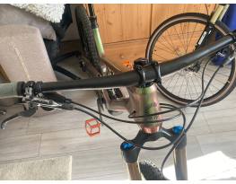 Eladó 35 mm, 780 as enduro kormány stucnival 35 mm hossz….