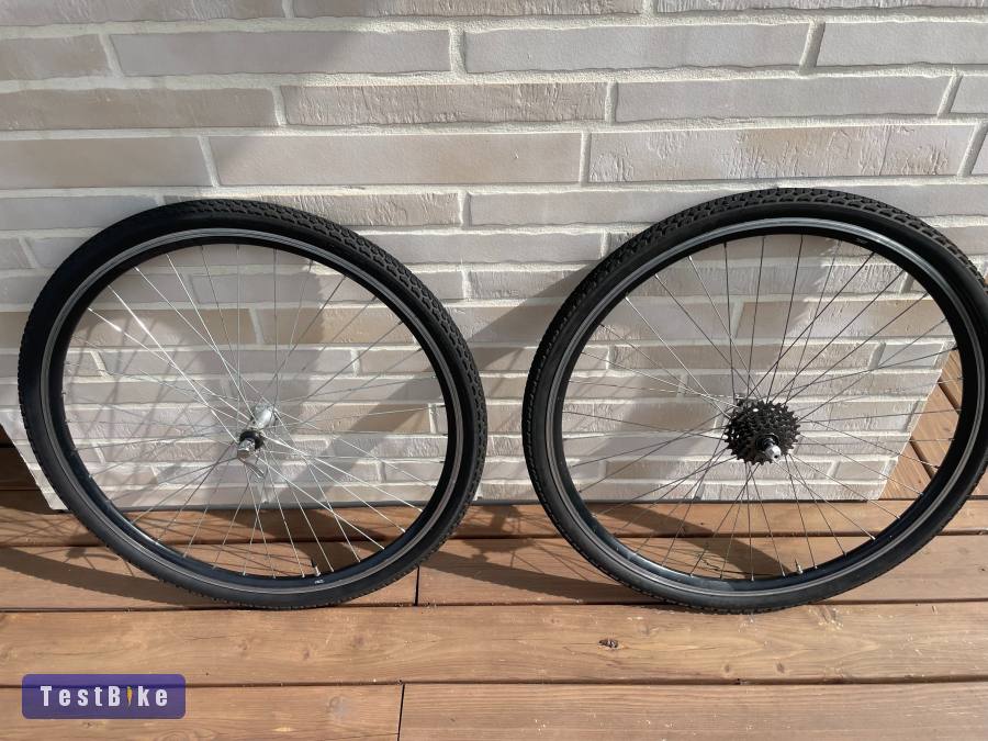 Eladó 622-es kerék szett