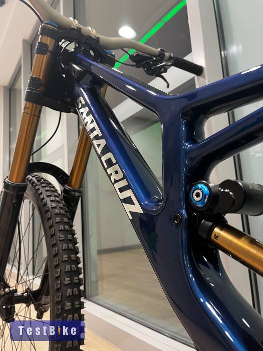 Eladó a képen látható Vadonatúj Santa Cruz V10.8. Full Carbon 