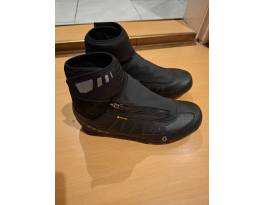 Eladó alighasznált cipők! 