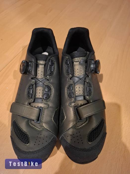 Eladó alighasznált Scott cipők!