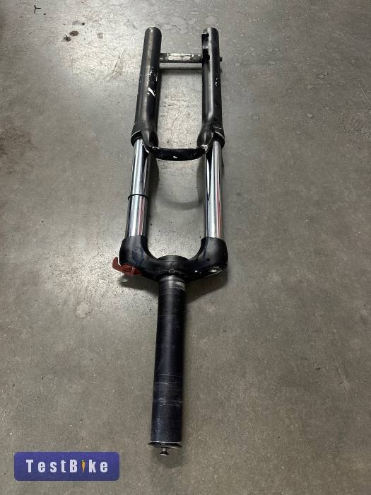 Eladó alkatrésznek 1,5” Manitou teleszkóp
