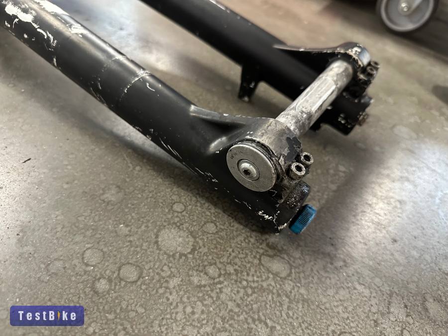 Eladó alkatrésznek 1,5” Manitou teleszkóp