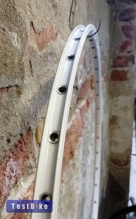 Eladó Ambrosio Excursion felni