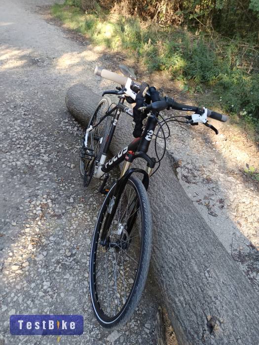 Eladó áron alul Focus trekking kerékpár