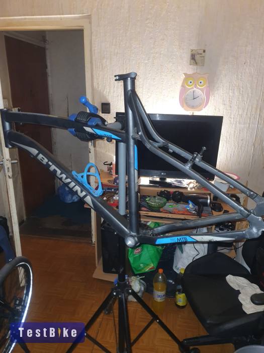 Eladó B'Twin Rockrider 340 mtb M váz