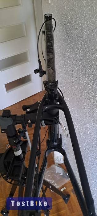 Eladó befejezetlen project: Dartmoor Hornet 26 váz és kerék