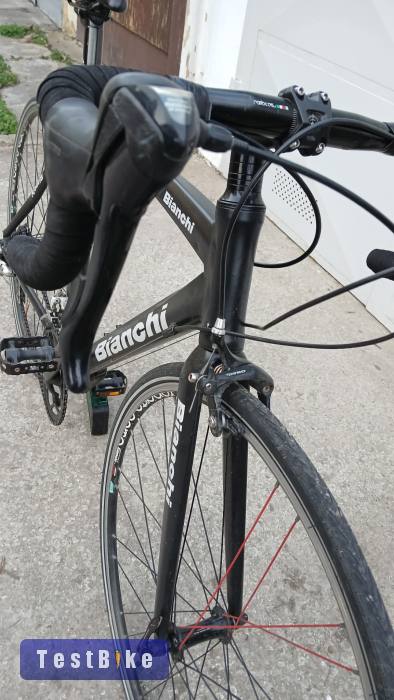 Eladó Bianchi országúti kerékpár