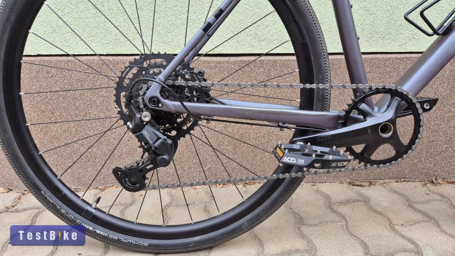 CUBE Nulane ONE 2025 Gravel/Fitness – Shimano CUES, karbon villa