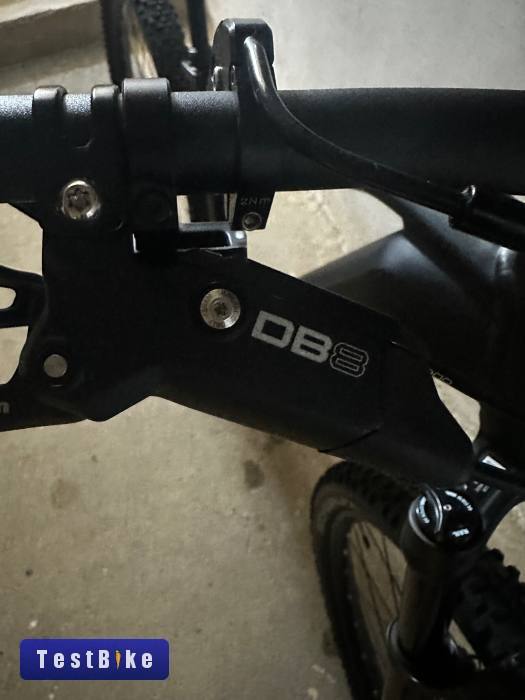 Eladó-Cube Reaction Hybrid SLX 750