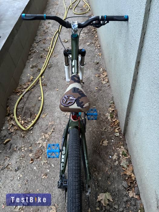 Eladó Dirt