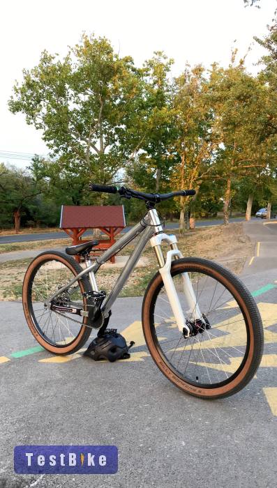 Eladó Dirt Jump MTB