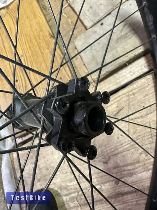 Eladó DT SWISS M1900 27.5 BOOST kerék