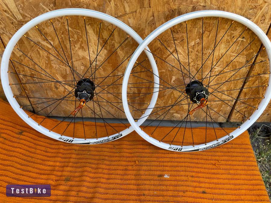 Eladó egy  Alexrims DP20/Shimano m525 t.fékes kerékszett