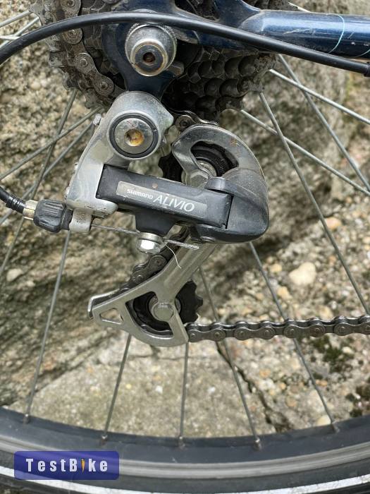 Eladó egy férfi acélvázas trekking kerékpár