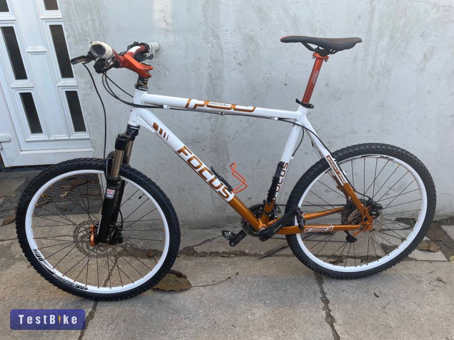 Eladó egy Focus Black Forrest 26” épített MTB