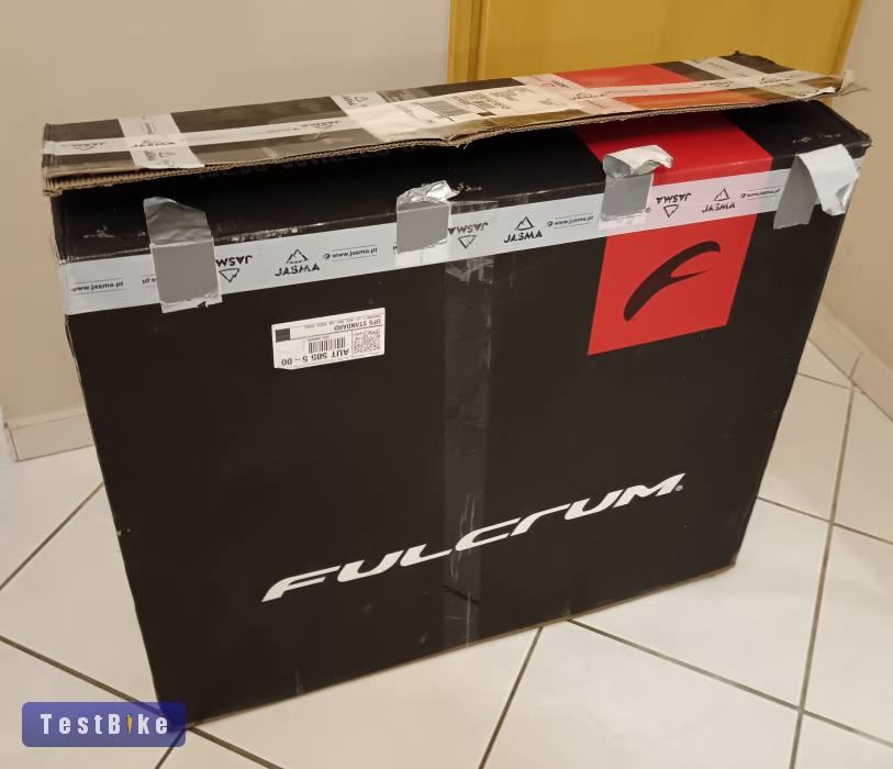 Eladó egy Fulcrum Racing Zero 2-Way Fit országúti kerékszett