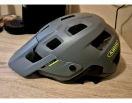 Eladó egy használt Abus  Modrop enduro sisak 