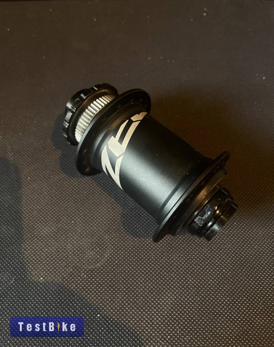 Eladó egy jó állapotú Shimano Zee HB-M640 32 lyukas