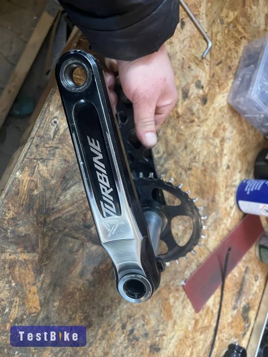 Eladó egy Race Face Turbine integrált hajtás+oval tányér32t 