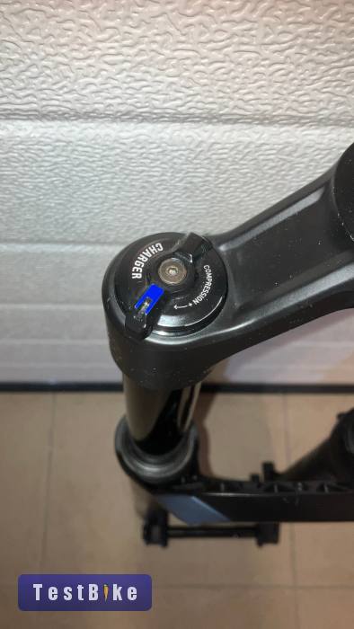 Eladó egy Rockshox Lyrik select charger rc 29" villa. 