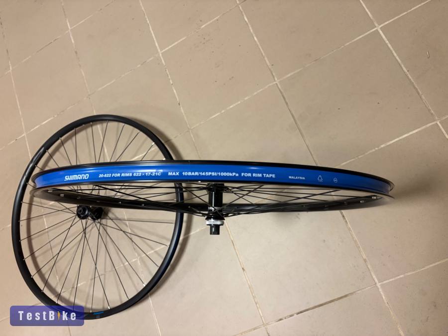 Eladó egy Shimano RS171 kerék szett