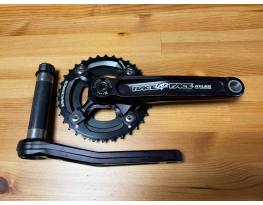 Eladó egy szezont használt Race Face Atlas 2x11s. hajtómű