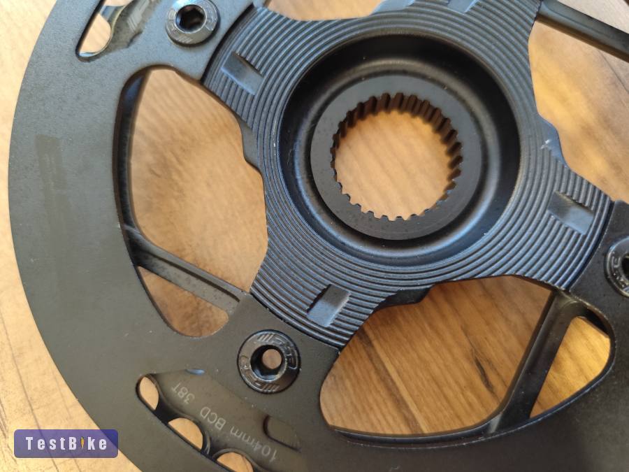 Eladó egy Új FSA lánctányér és láncvédő