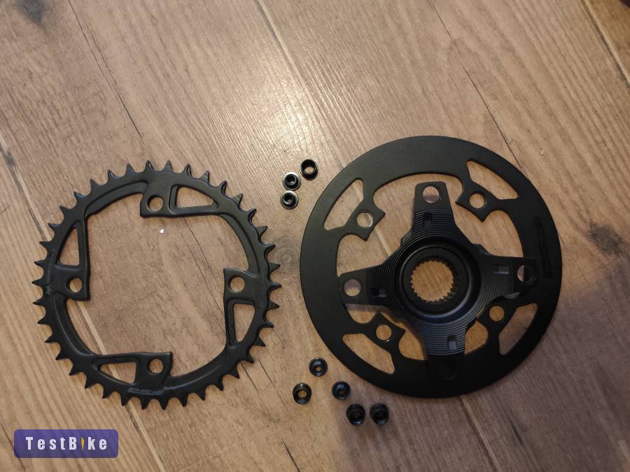 Eladó egy Új FSA lánctányér és láncvédő