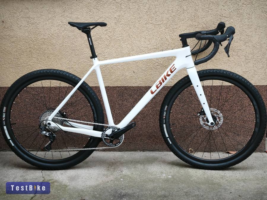 Eladó egyedi Gravel Cube alapra magasaknak.