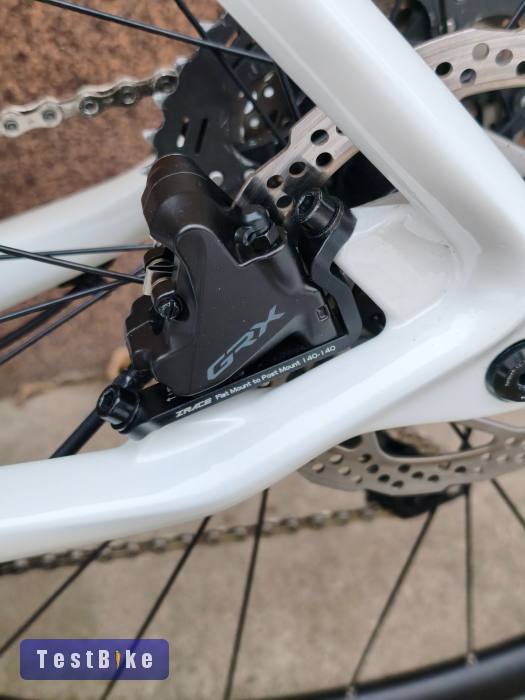 Eladó egyedi Gravel Cube alapra magasaknak.