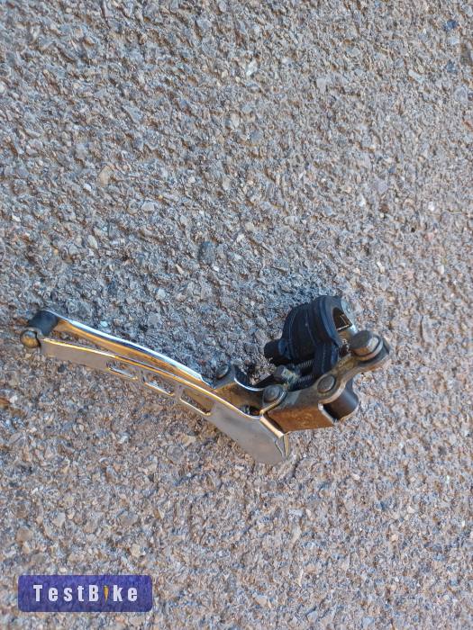 Eladó első váltó