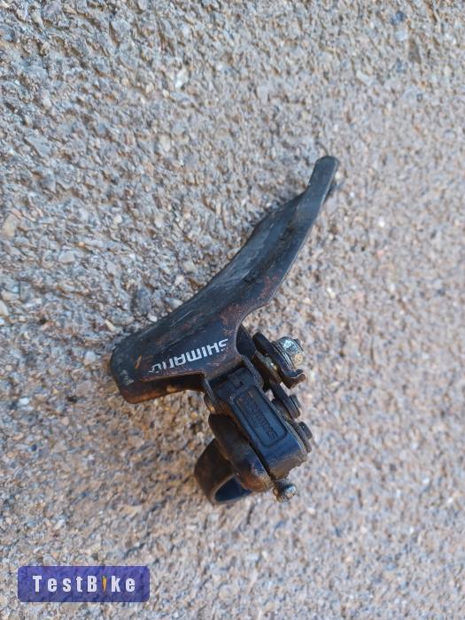 Eladó első váltó