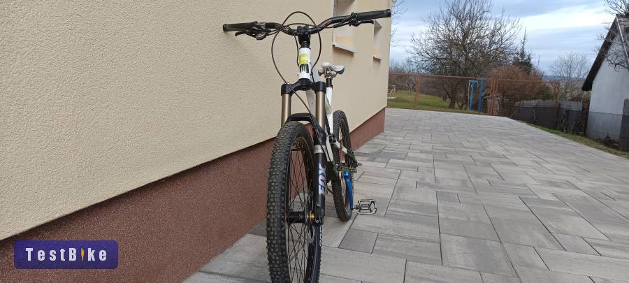 Eladó épített downhill bicikli