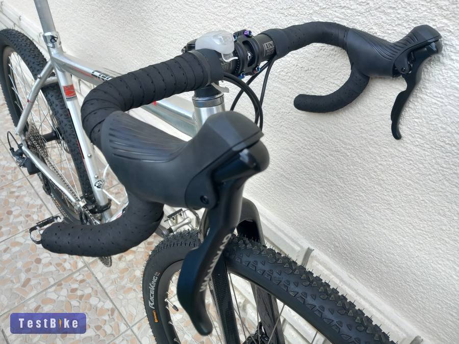 Eladó épített Merida 28" monster gravel
